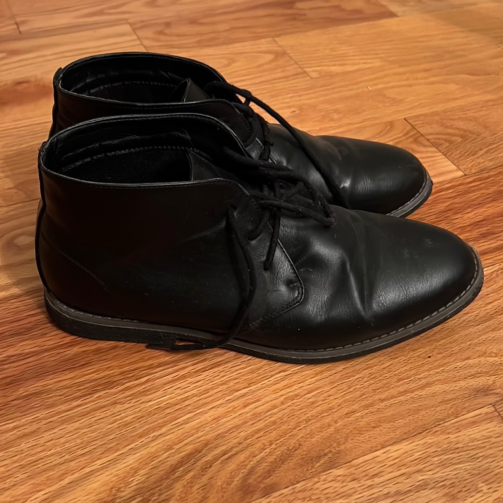 Mens “London Fog” black boots - size 11